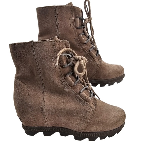 Sorel Joan of Arctic Girls 3 Tan Suede Lace Up Wedge Boots - Picture 1 of 12